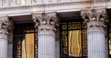 Une autre histoire du luxe, des thermes romains à LVMH