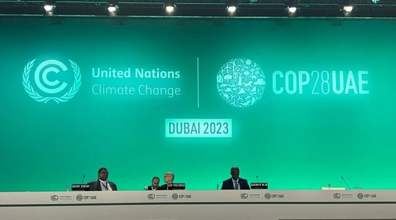 Fin du monde et petits fours, les ultra-riches face au réchauffement climatique